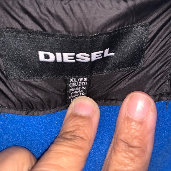 Gently worn Boys Diesel puffer coat black sz 18/20 - Picture 5 of 6